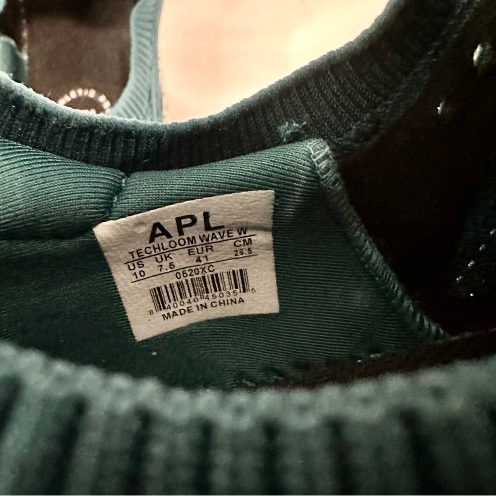 APL Women's TechLoom Wave Sneakers - Picture 10 of 10